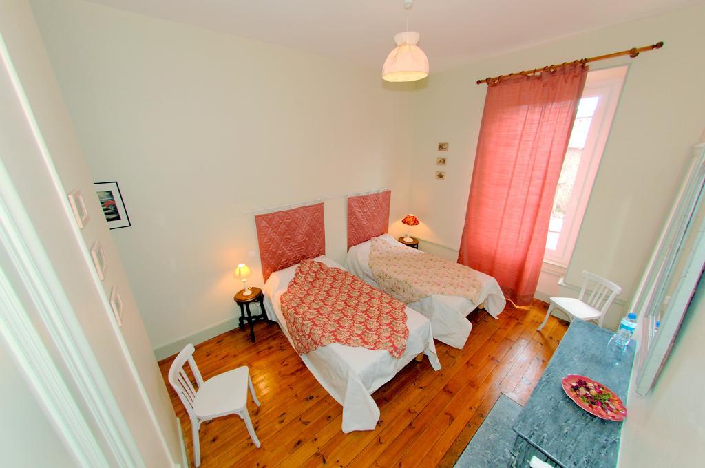 La Maison De Mariecamille Hotel Saint-Germain-Lembron Kültér fotó