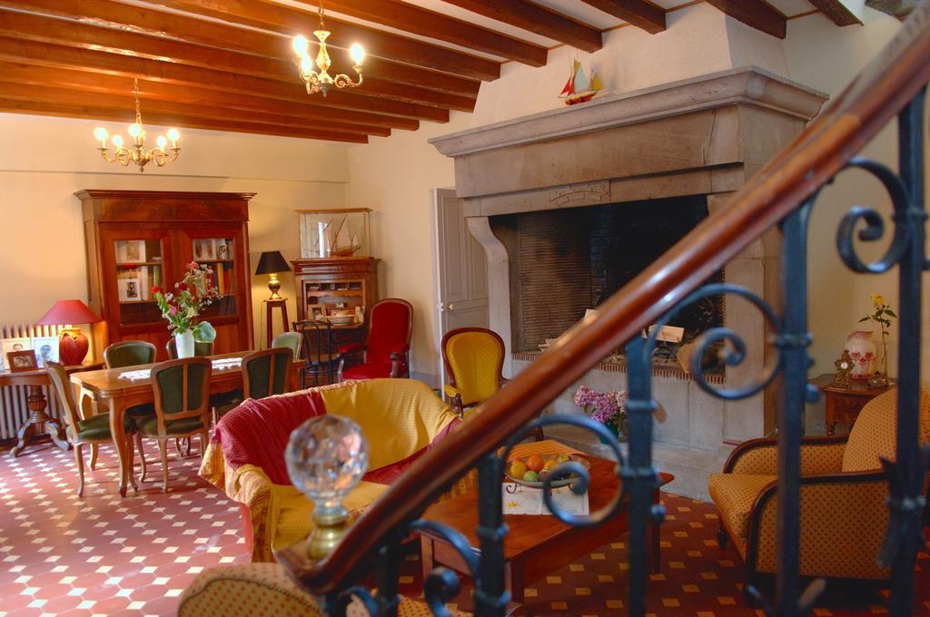 La Maison De Mariecamille Hotel Saint-Germain-Lembron Kültér fotó